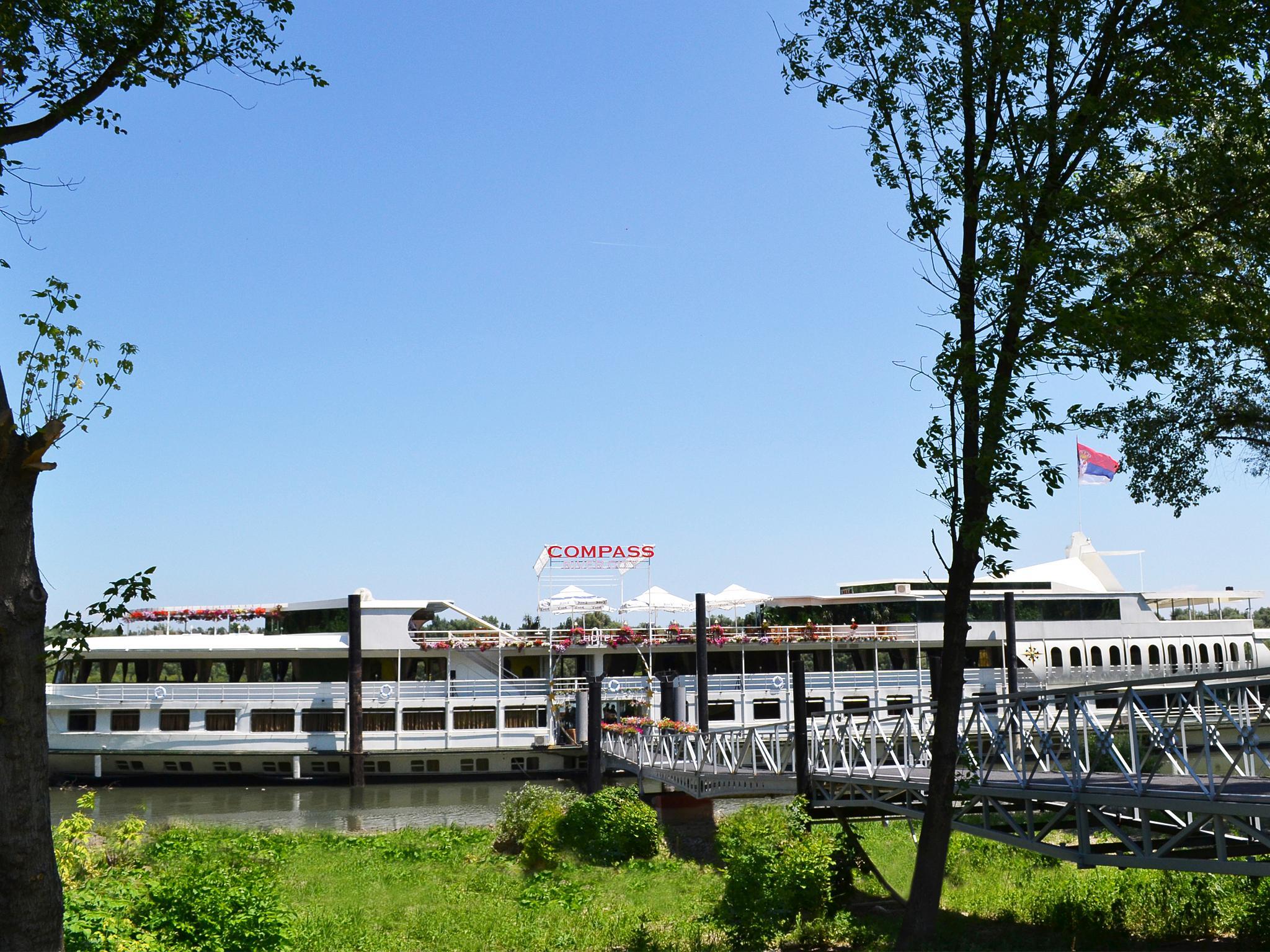 Compass River City Botel Βελιγράδι Εξωτερικό φωτογραφία
