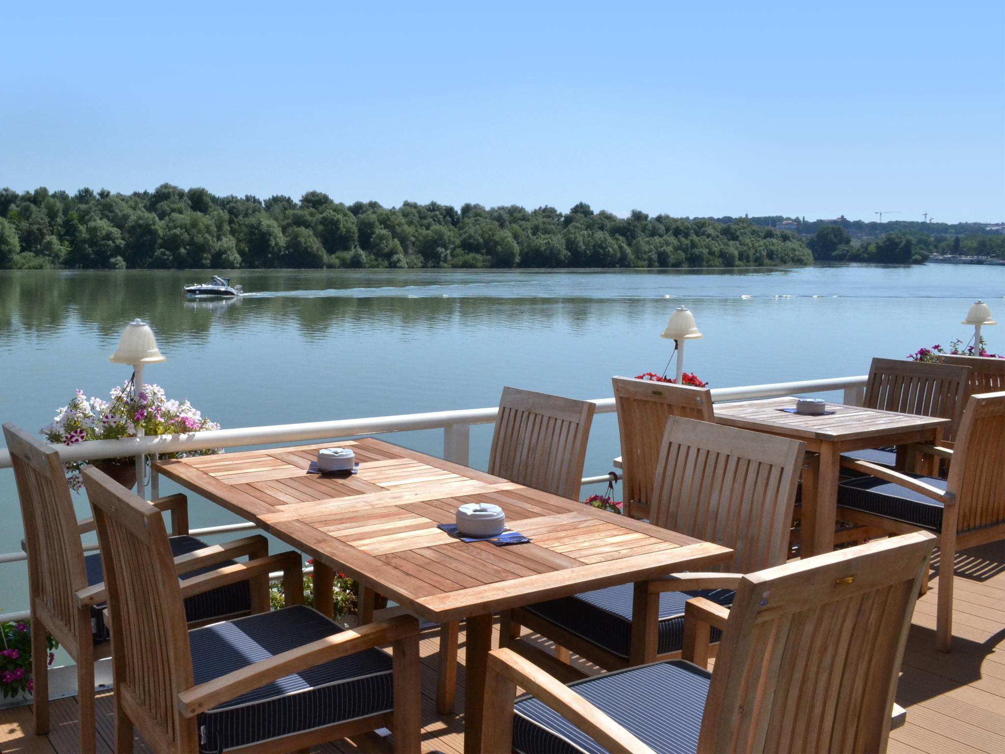 Compass River City Botel Βελιγράδι Εξωτερικό φωτογραφία