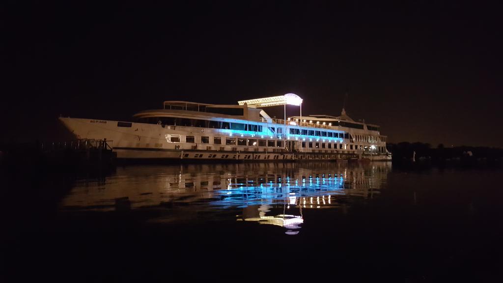 Compass River City Botel Βελιγράδι Εξωτερικό φωτογραφία