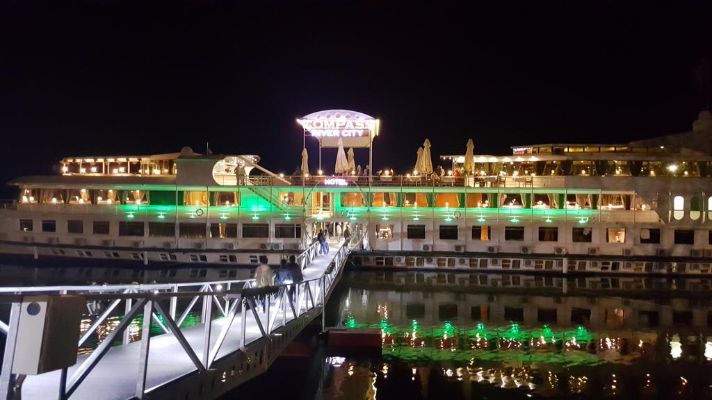 Compass River City Botel Βελιγράδι Εξωτερικό φωτογραφία
