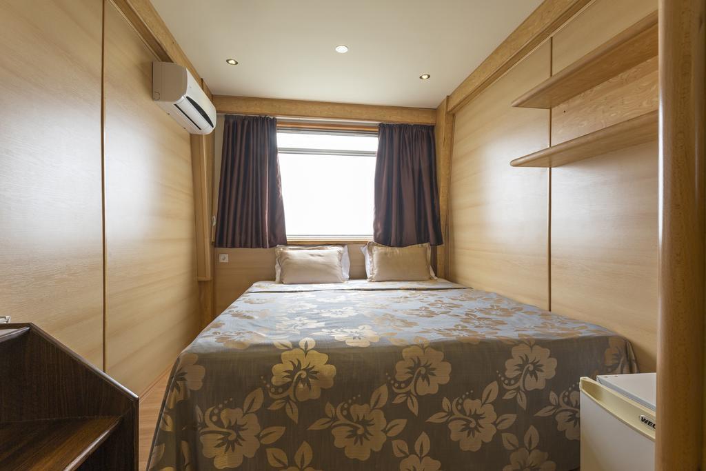 Compass River City Botel Βελιγράδι Εξωτερικό φωτογραφία