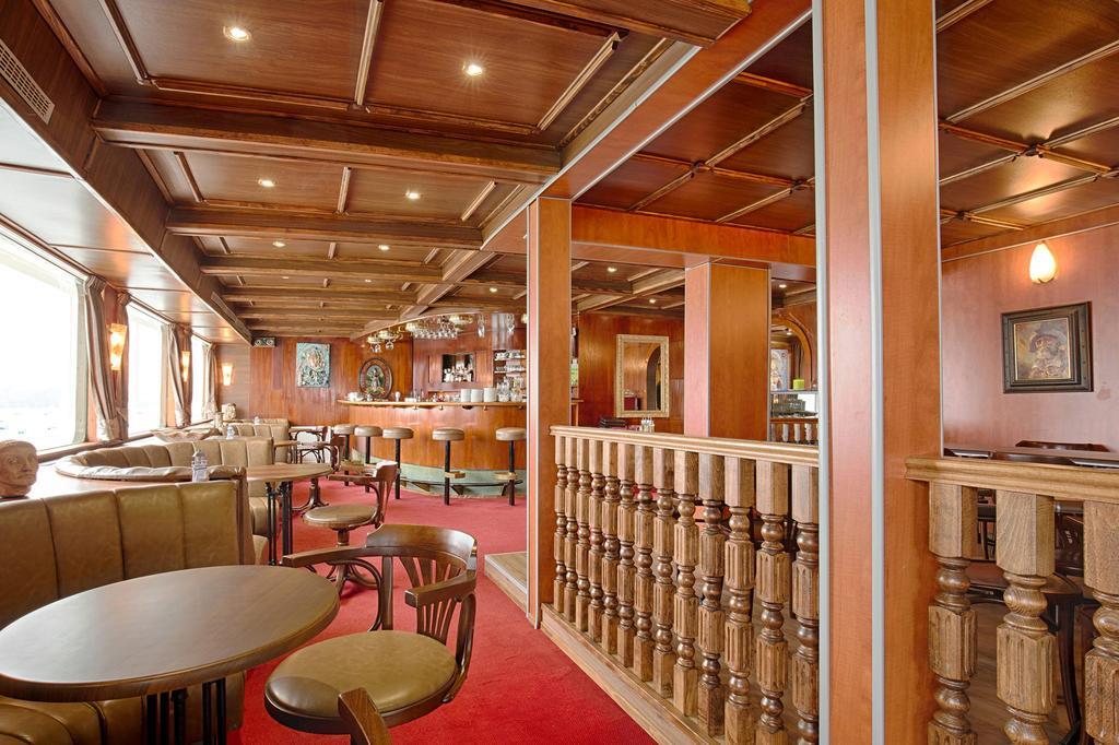 Compass River City Botel Βελιγράδι Εξωτερικό φωτογραφία