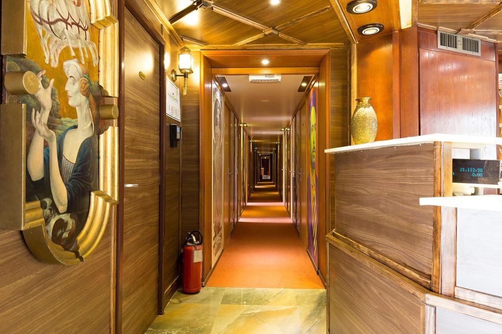 Compass River City Botel Βελιγράδι Εξωτερικό φωτογραφία