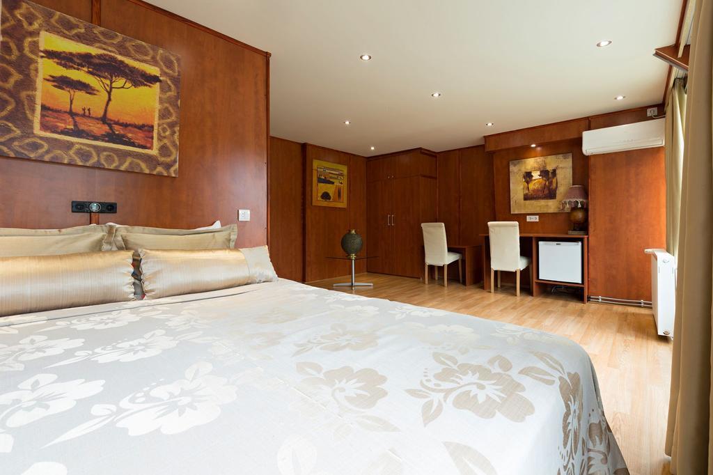 Compass River City Botel Βελιγράδι Εξωτερικό φωτογραφία